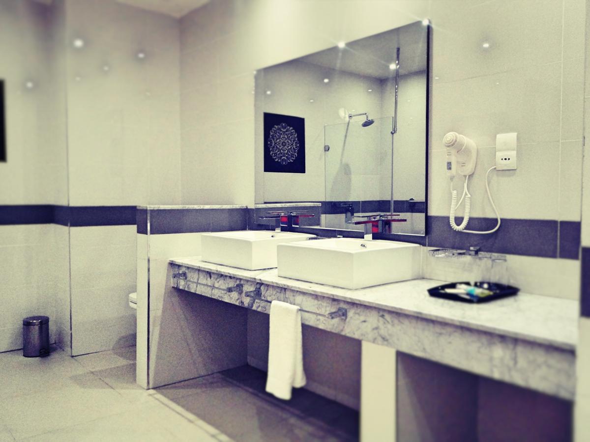 The Grand Palace Hotel Singine Kamer foto